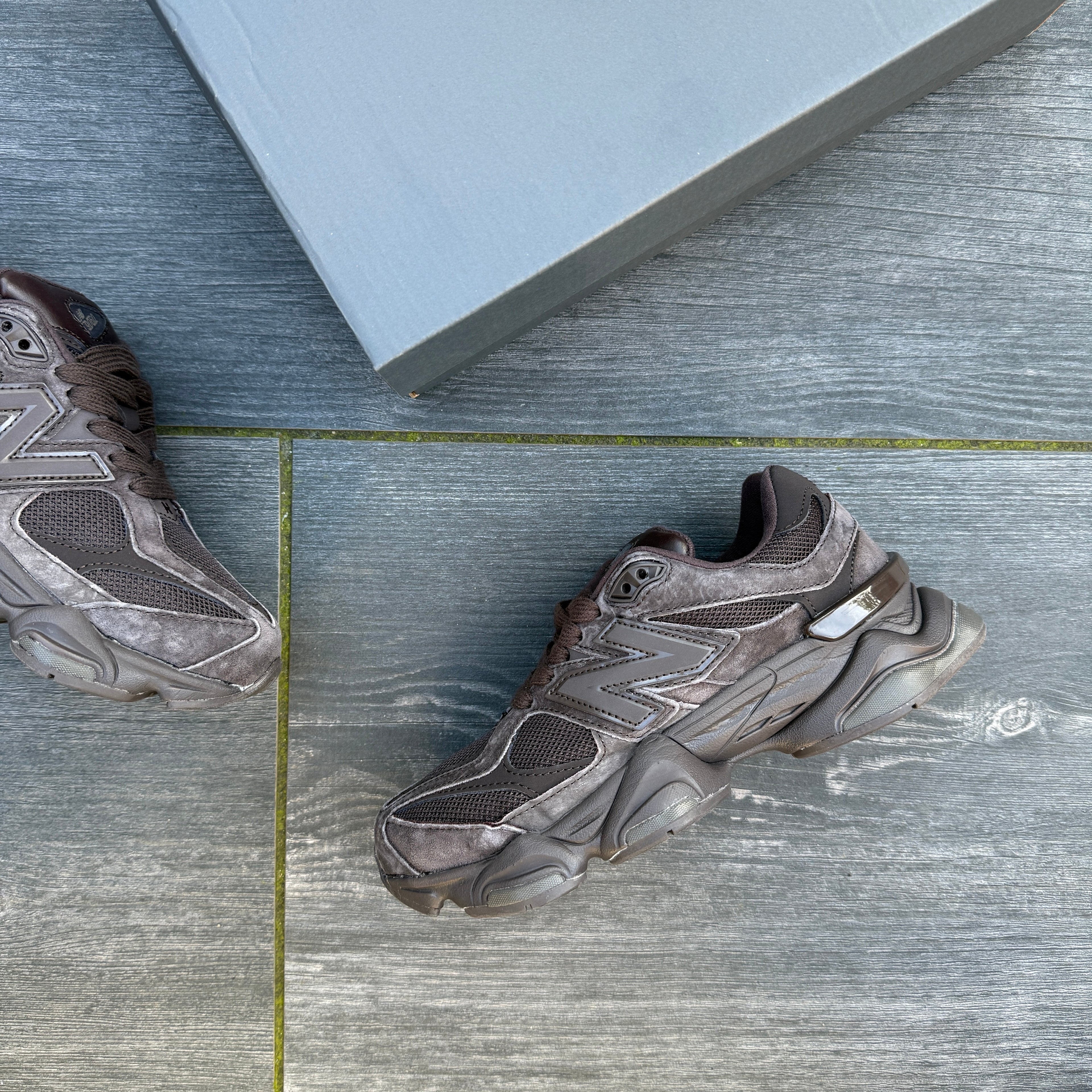 New Balance 9060 Chocolate 