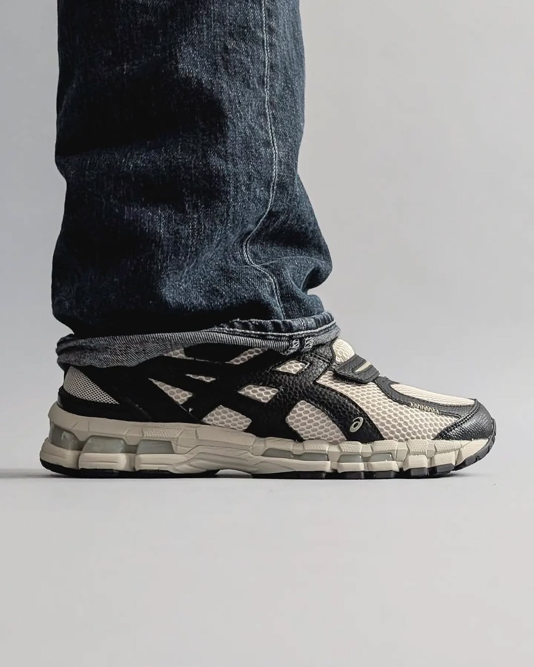 ASICS Gel-Kayano 20 HAL STUDIOS Bone