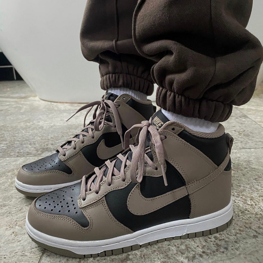 Nike Dunk High Moon Fossil 