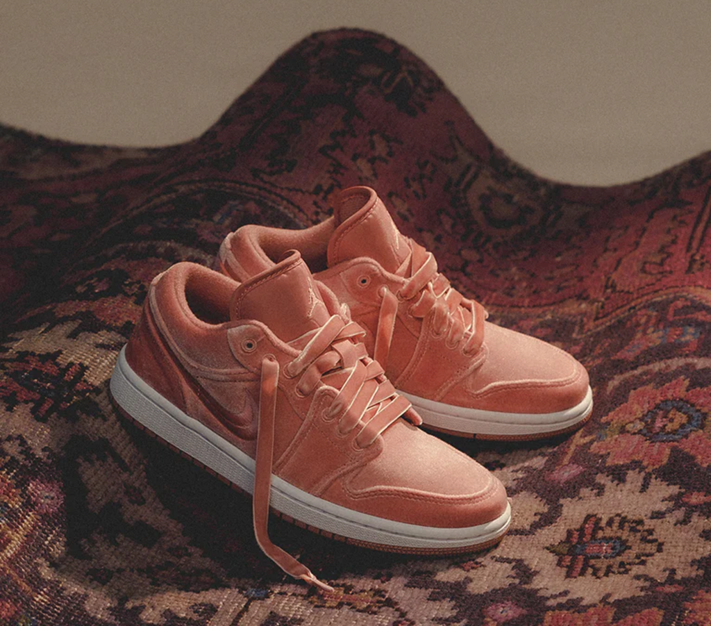Air Jordan 1 Low SE Pink Velvet