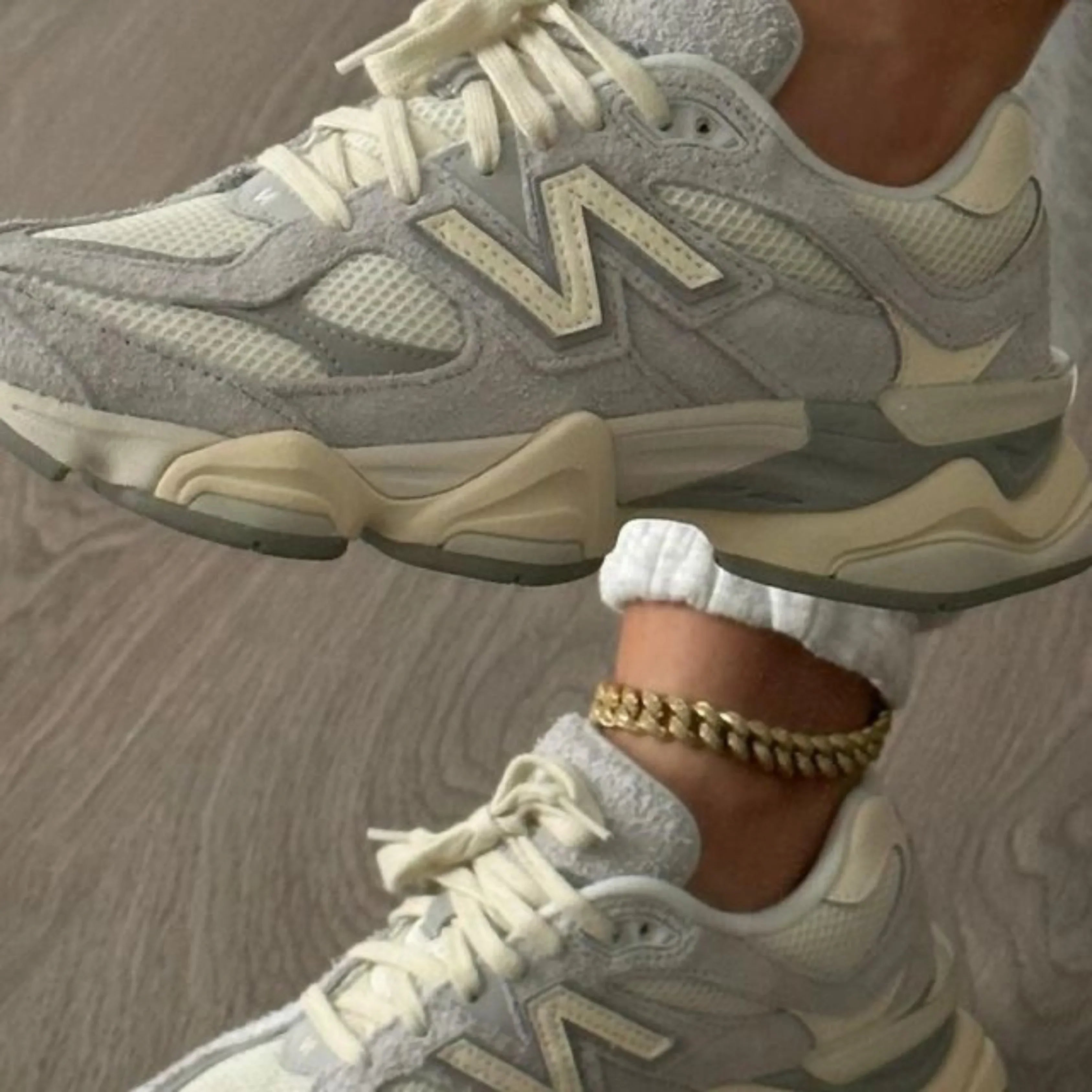 New Balance 9060 Quartz Gray (SALE) 