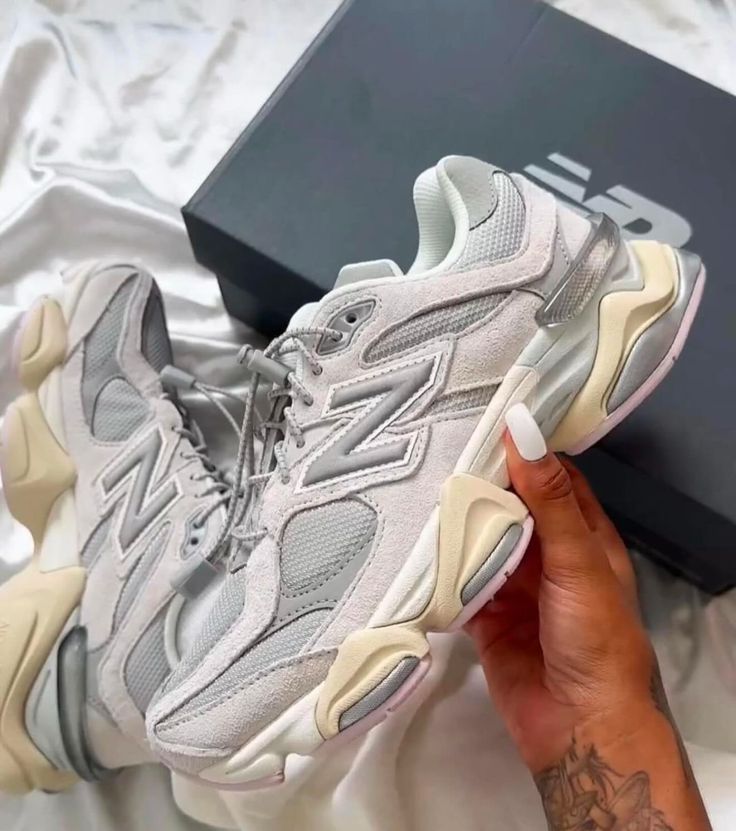 New Balance 9060 Grey Lilac 