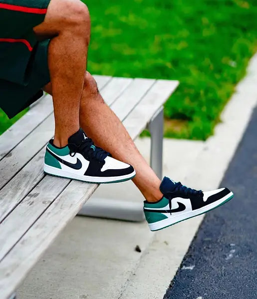 Jordan 1 Low Blanc Noir Vert Mystique