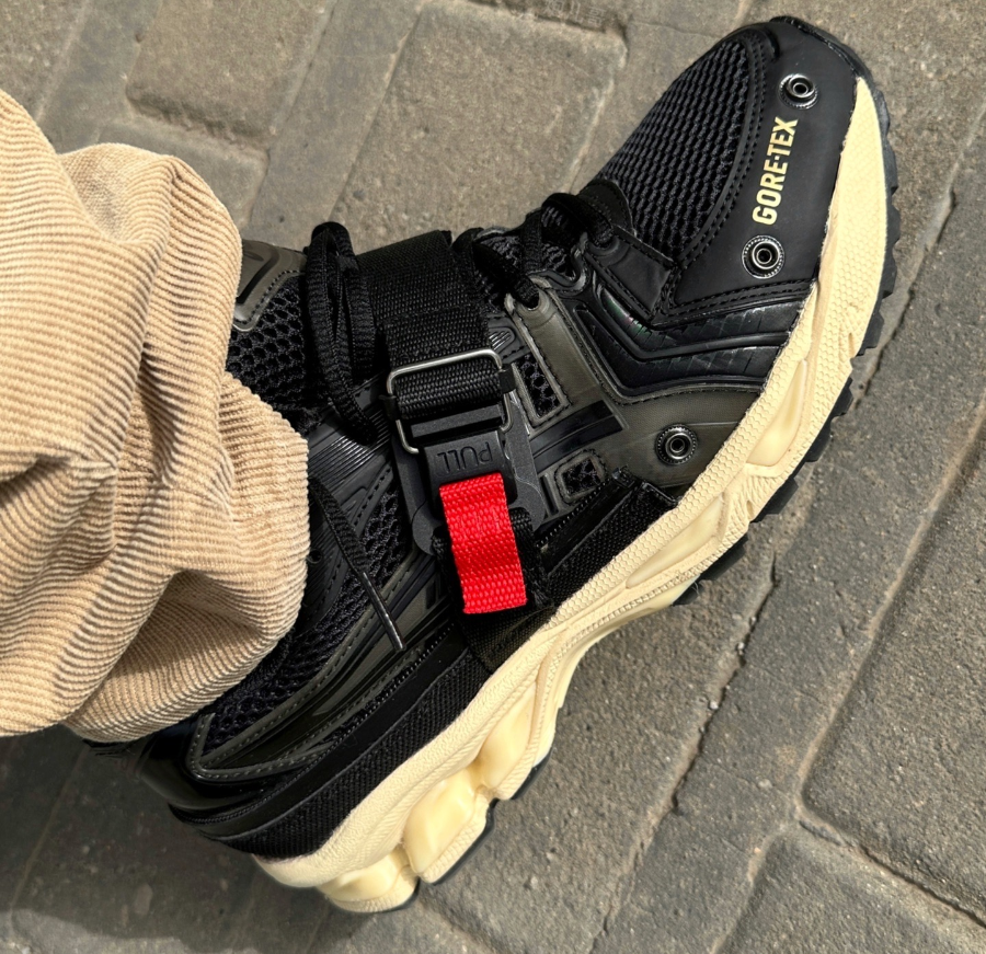 ASICS Bespoke Gel-Keyano 14 Gore-Tex Beams Mosquito Net