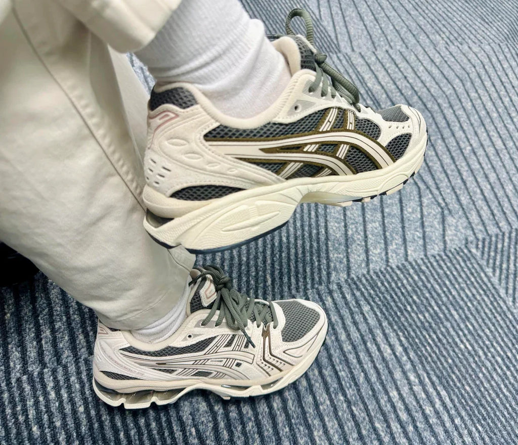 ASICS Gel-Kayano 14 Truffe Gris Avoine