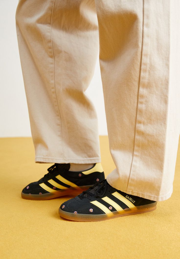 Adidas Gazelle Indoor Core Black Almost Yellow Floral (Women's)