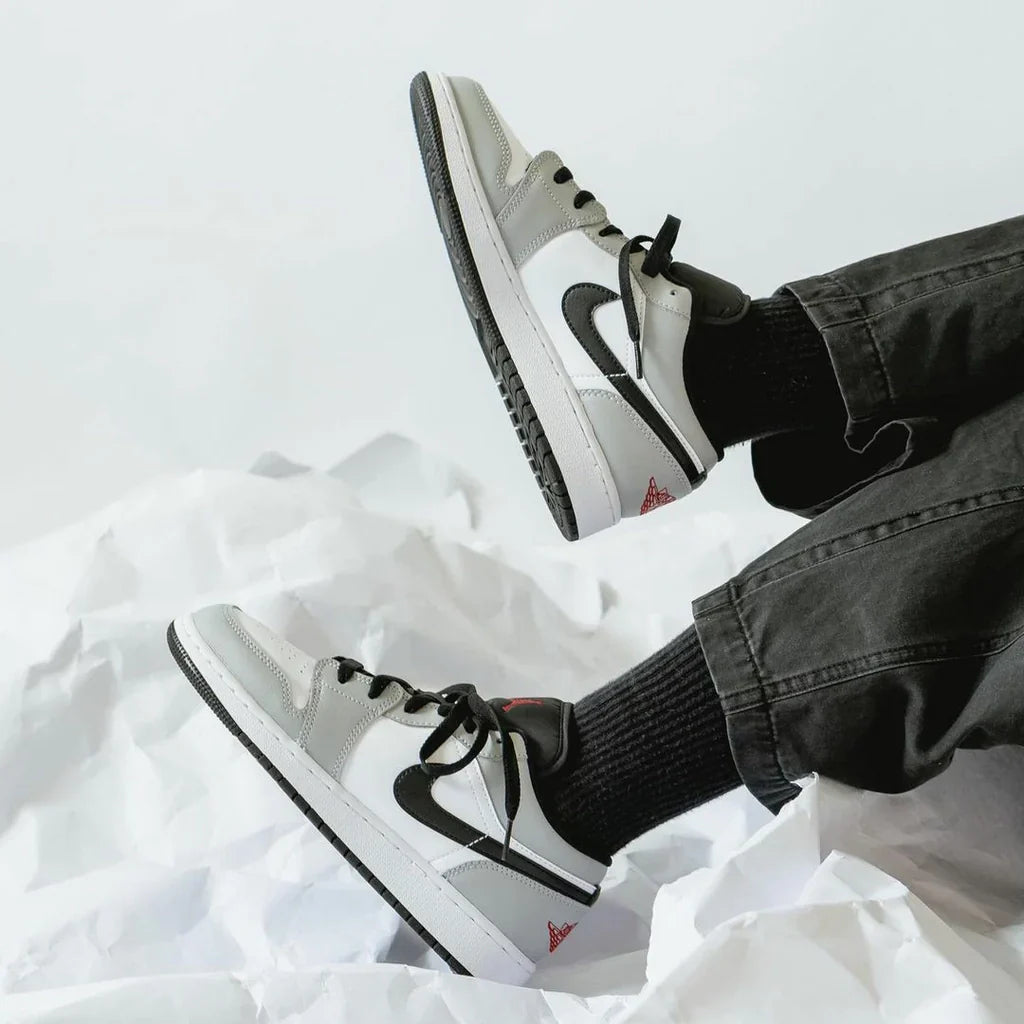 Air Jordan 1 Low Light Smoke Grey