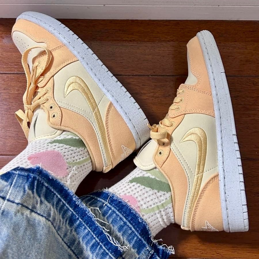 Air Jordan 1 Low SE Celestial Gold
