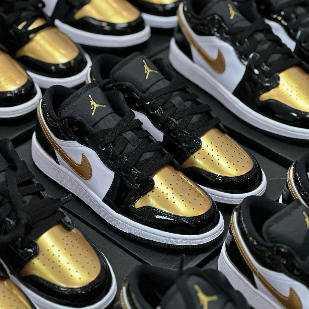 Air Jordan 1 Low SE Gold Toe