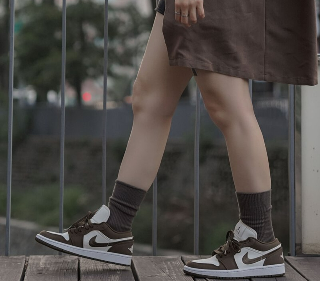 Air Jordan 1 Low SE Light Olive