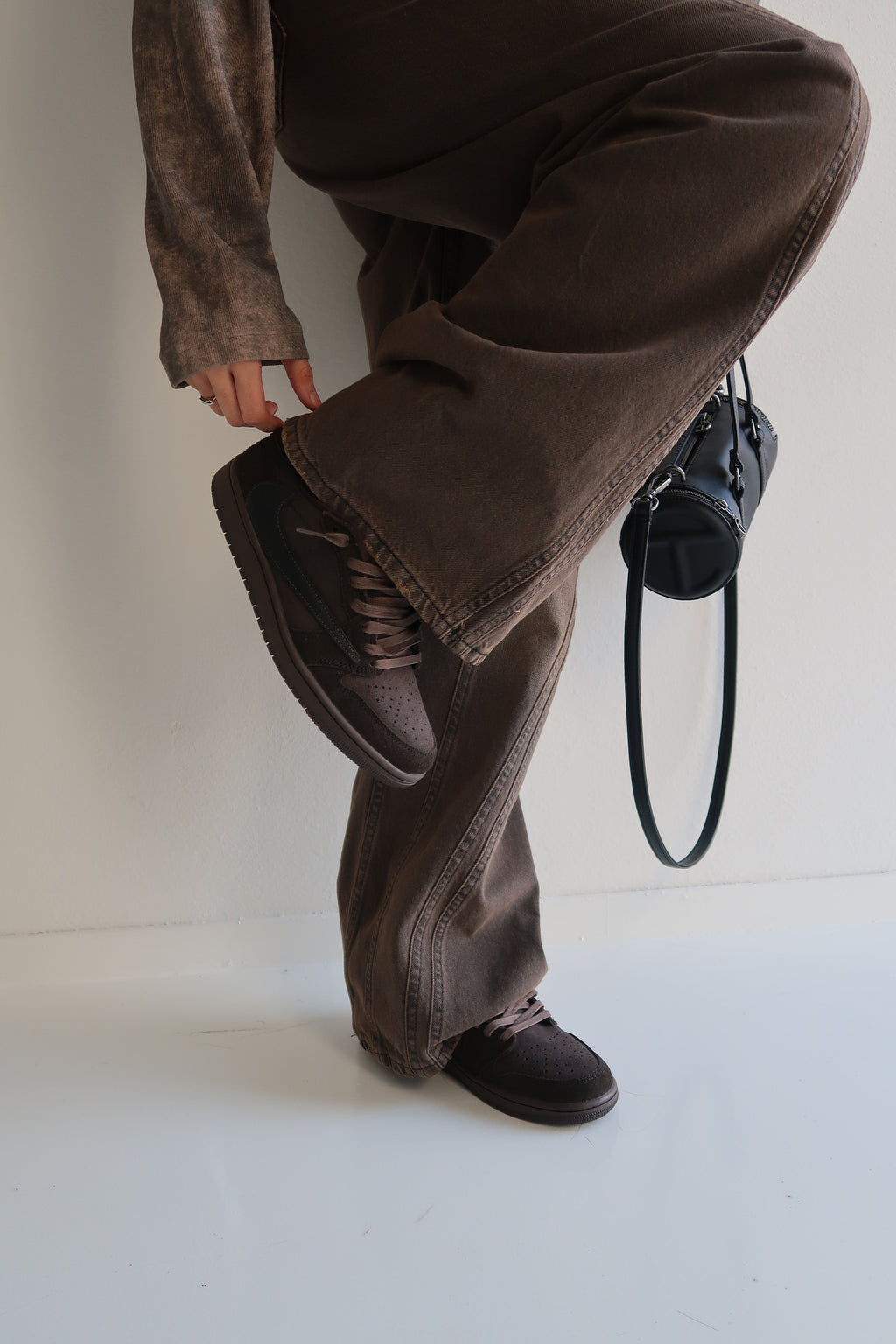 Air Jordan 1 Retro Low OG SP Travis Scott Velvet Brown