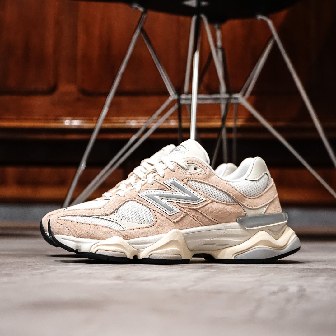 New Balance 9060 Vintage Rose (SALE) 