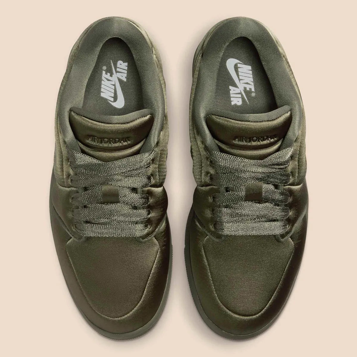 Jordan 1 Low Méthode de fabrication Satin Moyen Olive