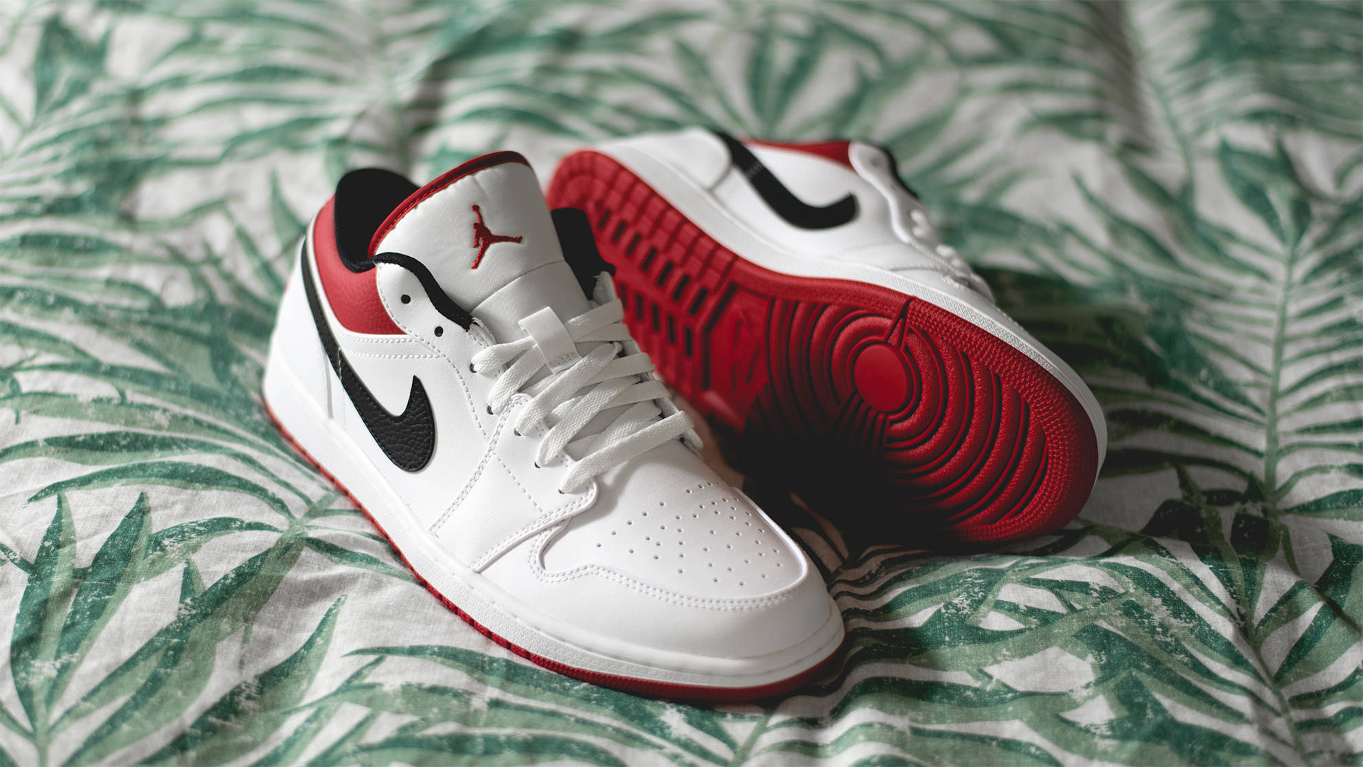 Jordan 1 Low Blanc Rouge Université Noir