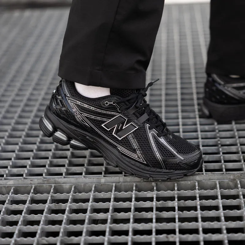 New Balance 1906R Black Grey