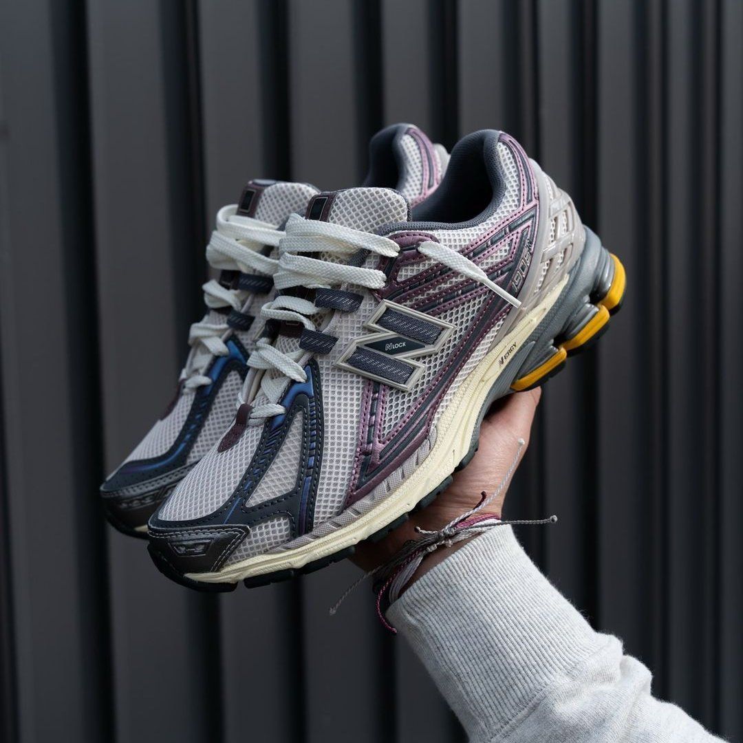 New Balance 1906R Licorice