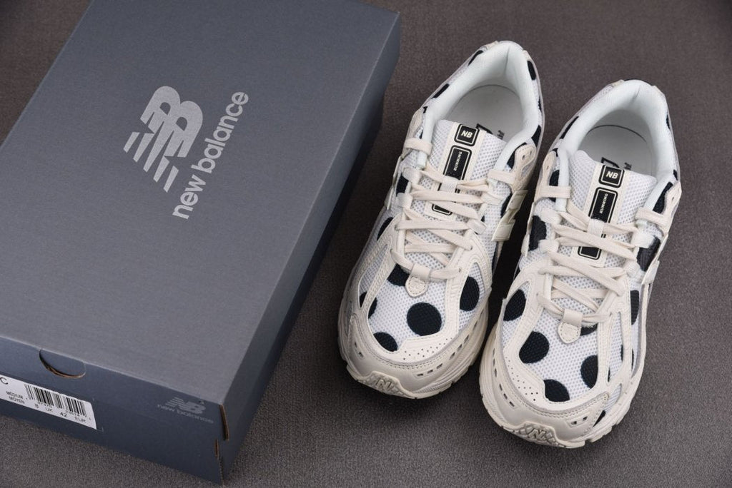 New Balance 1906R Polka Dot Sea Salt