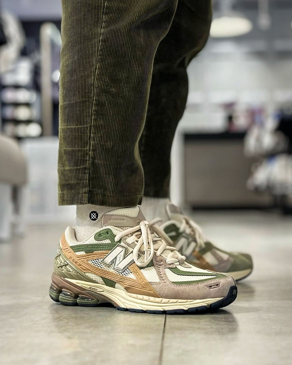 New Balance 1906U Linen Dark Olivine