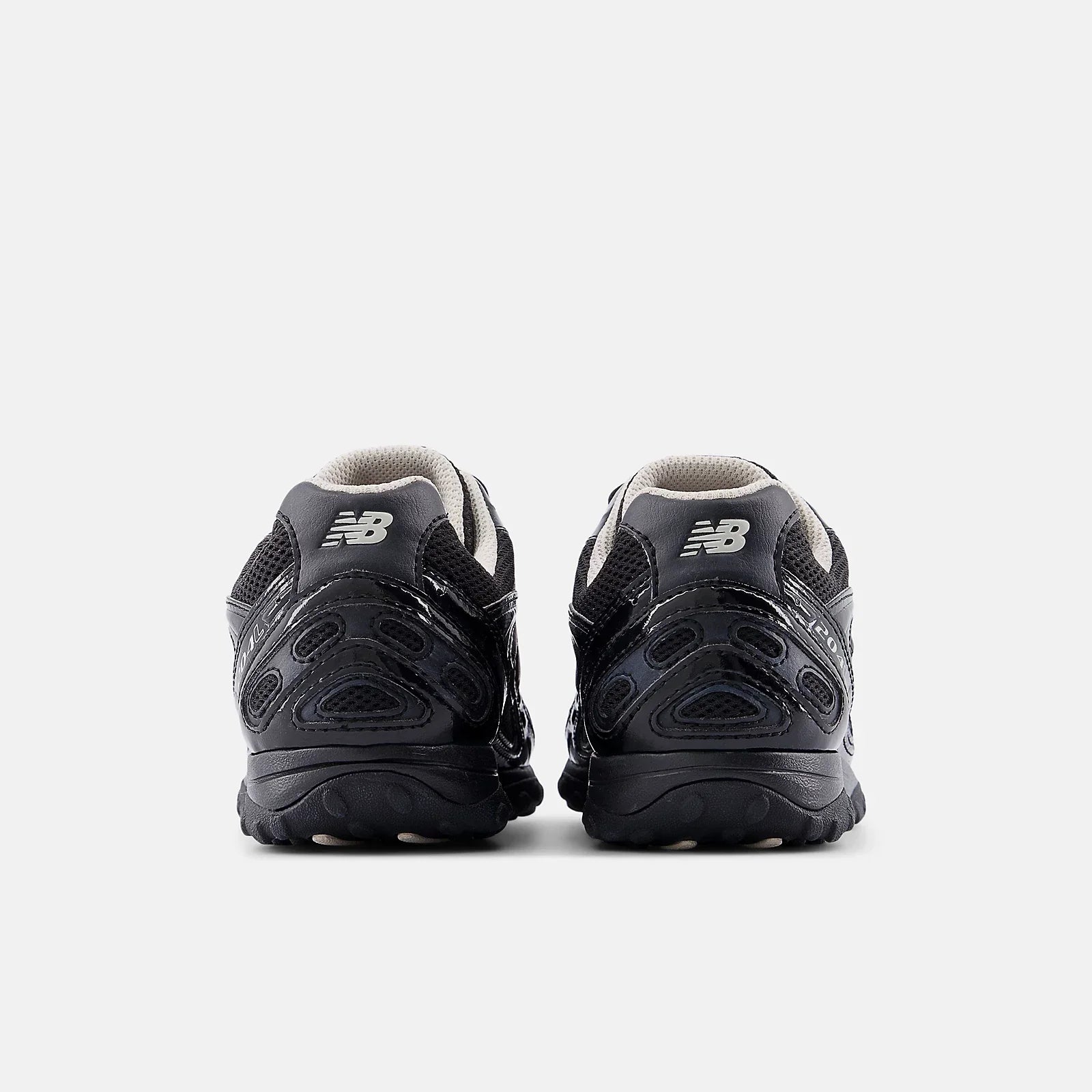 New Balance 204L Black Timberwolf