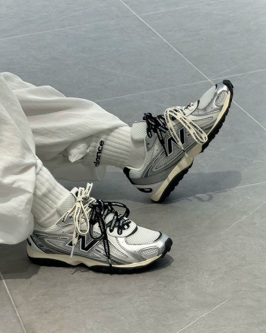 New Balance 204L Silver Metallic Black