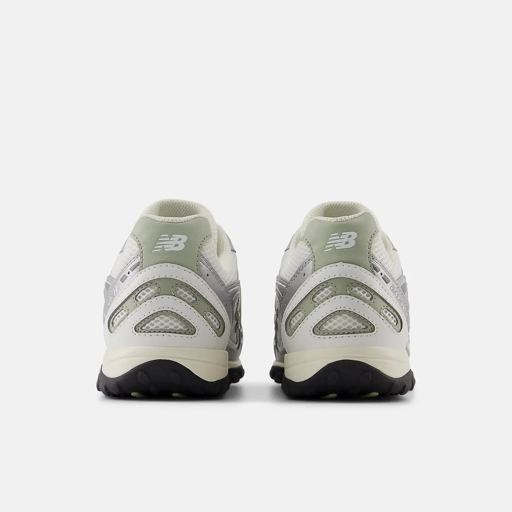 New Balance 204L Silver Metallic Sage Green