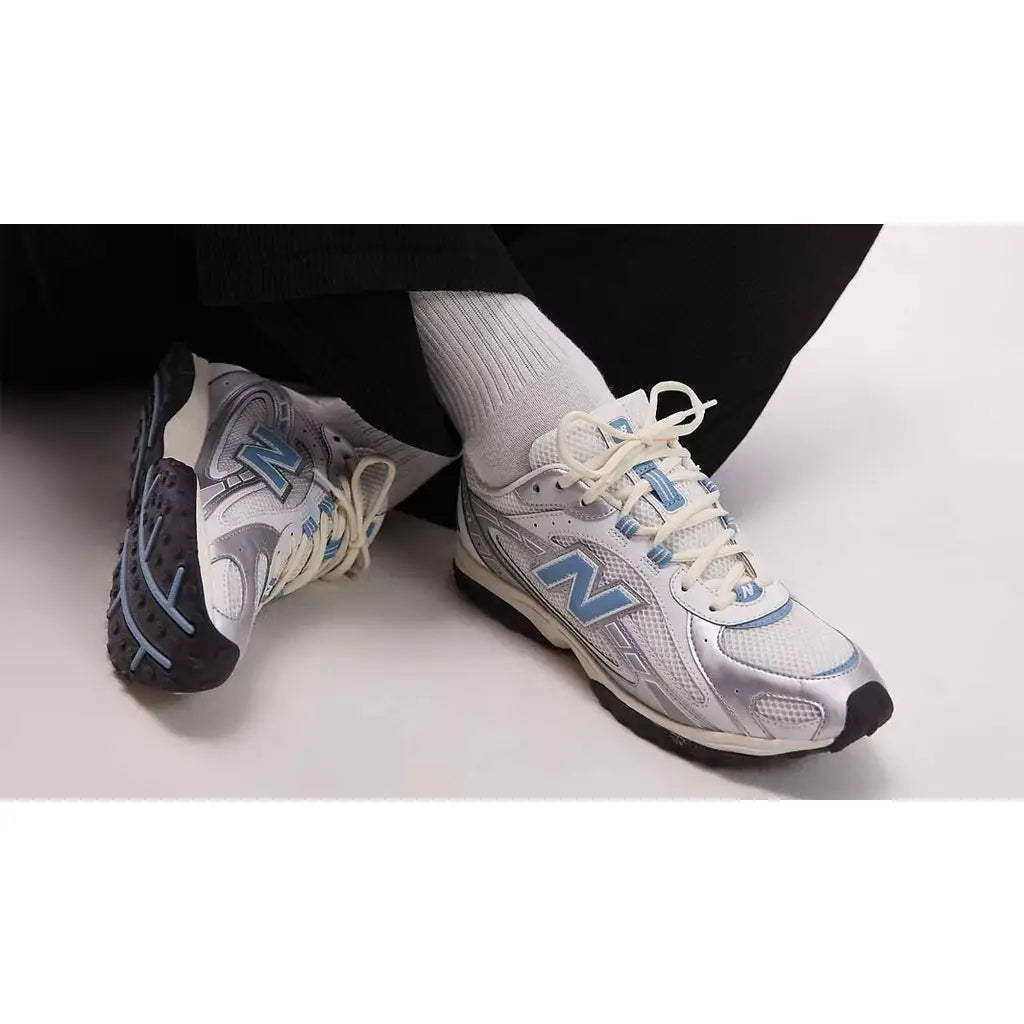 New Balance 204L Silver Metallic Sky