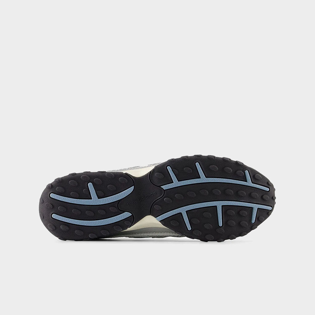 New Balance 204L Silver Metallic Sky