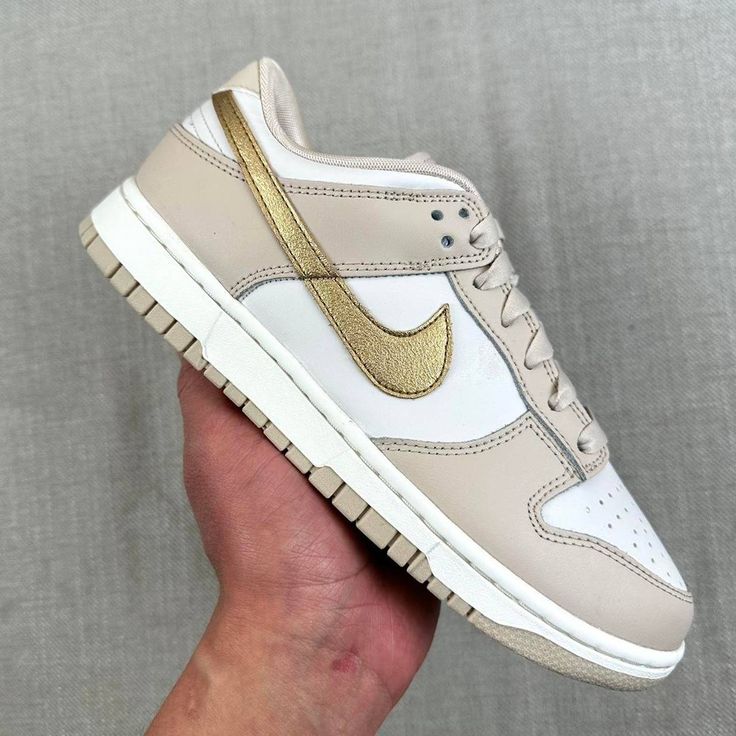Nike Dunk Low Phantom Metallic Gold