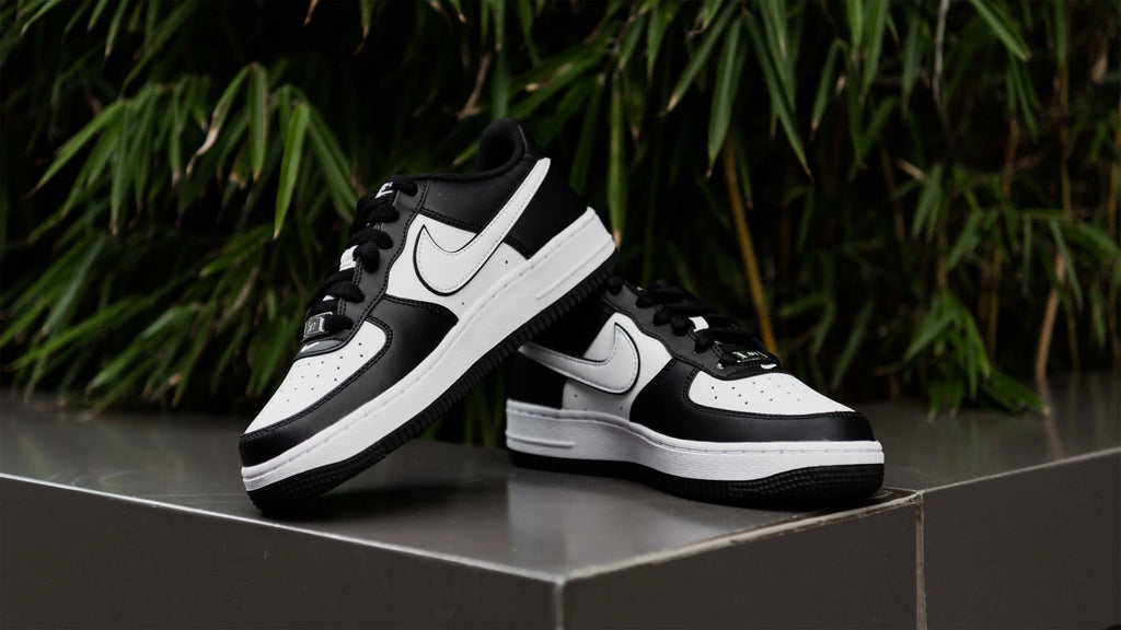 Nike Air Force 1 Low '07 White Swoosh Panda