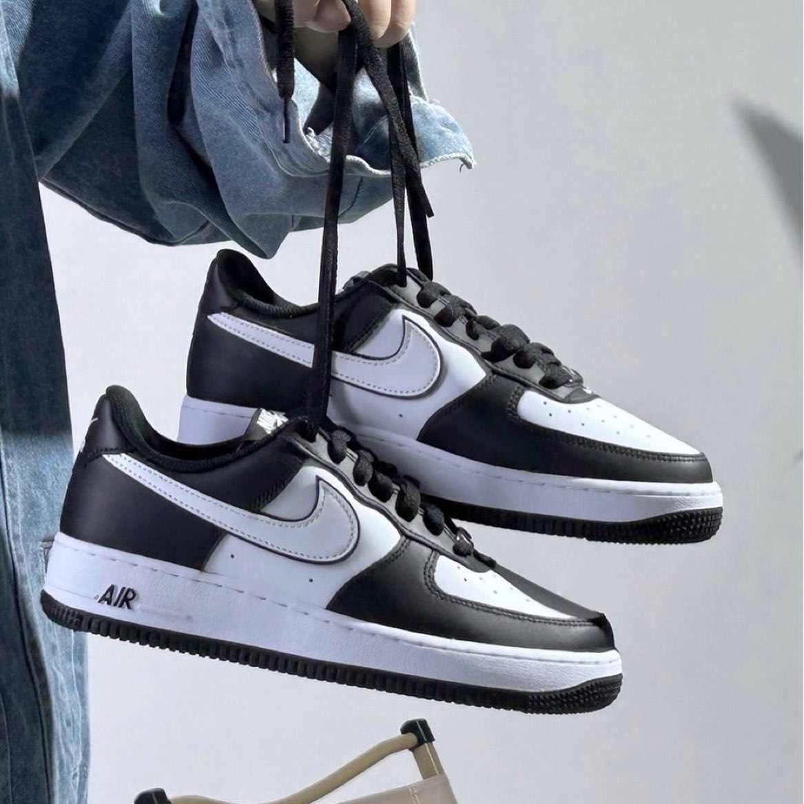 Nike Air Force 1 Low '07 White Swoosh Panda