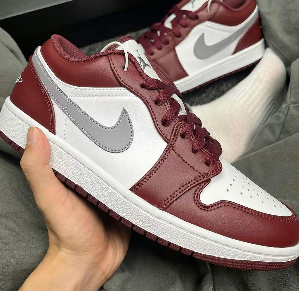 Nike Air Jordan 1 Low Bordeaux