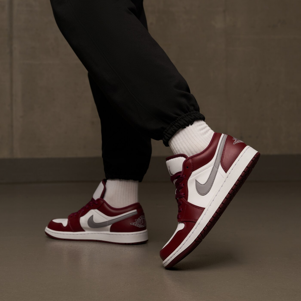 Nike Air Jordan 1 Low Bordeaux