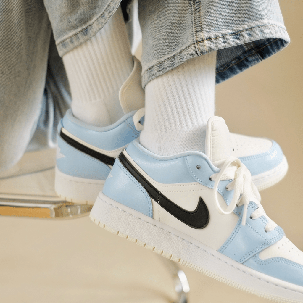 Nike Air Jordan 1 Low Ice Blue