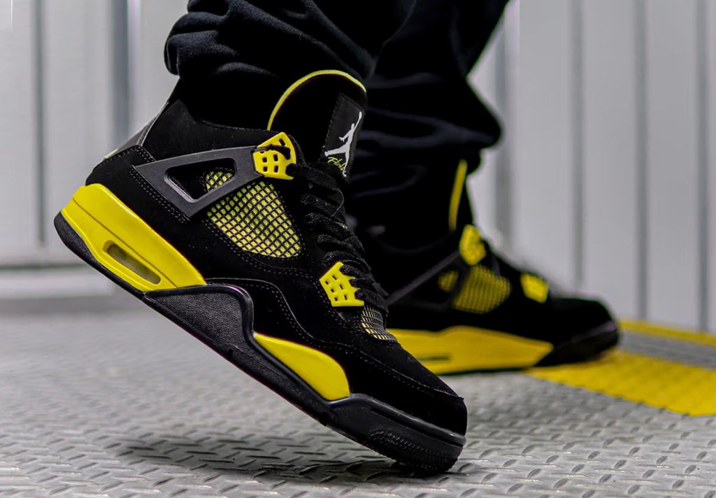 Nike Air Jordan 4 Retro Thunder