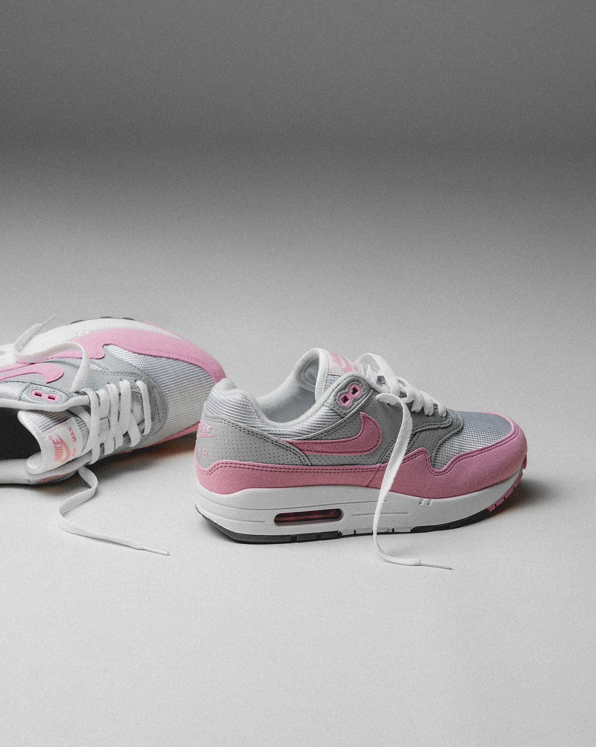 Nike Air Max 1 '87 Metallic Platinum Pink Rise