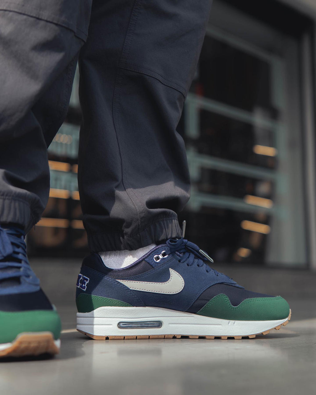 Nike Air Max 1 '87 QS Obsidian