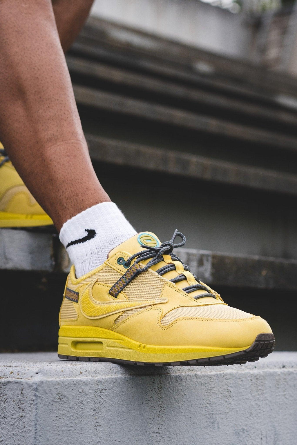 Nike Air Max 1 Travis Scott Cactus Jacket Saturn Gold (SALE)