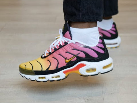 Nike Air Max Plus Yellow Pink Gradient