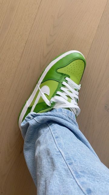 Nike Dunk Low Chlorophyll