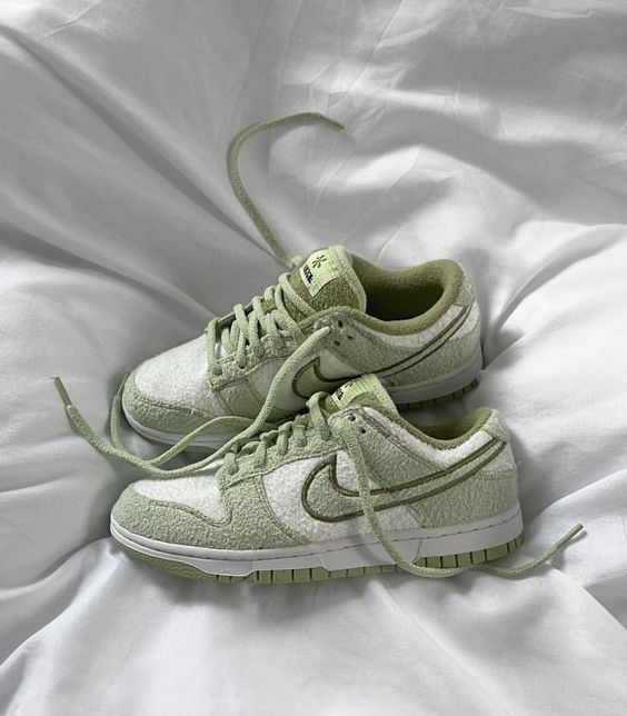 Nike Dunk Low Fleece Green
