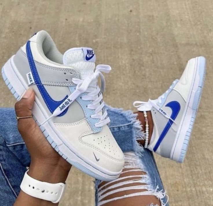Nike Dunk Low Ivory Hyper Royal