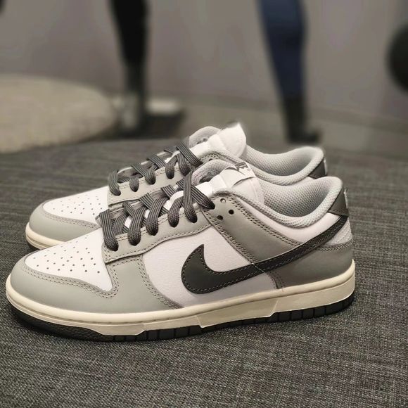 Nike Dunk Low Light Smoke Grey