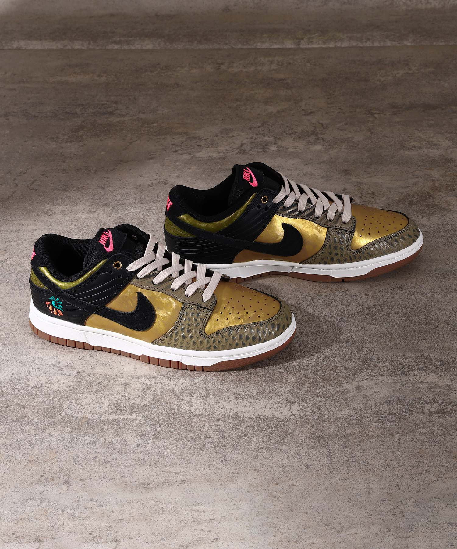 Nike Dunk Low PRM Familia