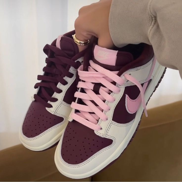 Nike Dunk Low PRM Valentine's Day