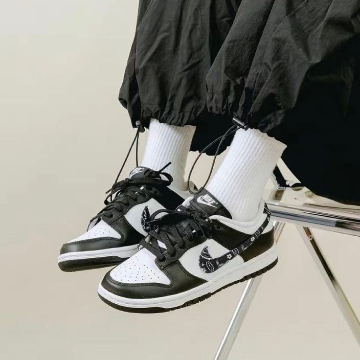 Nike Dunk Low Paisley Black