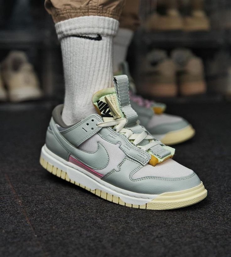 Nike Dunk Low Remastered Mint Foam