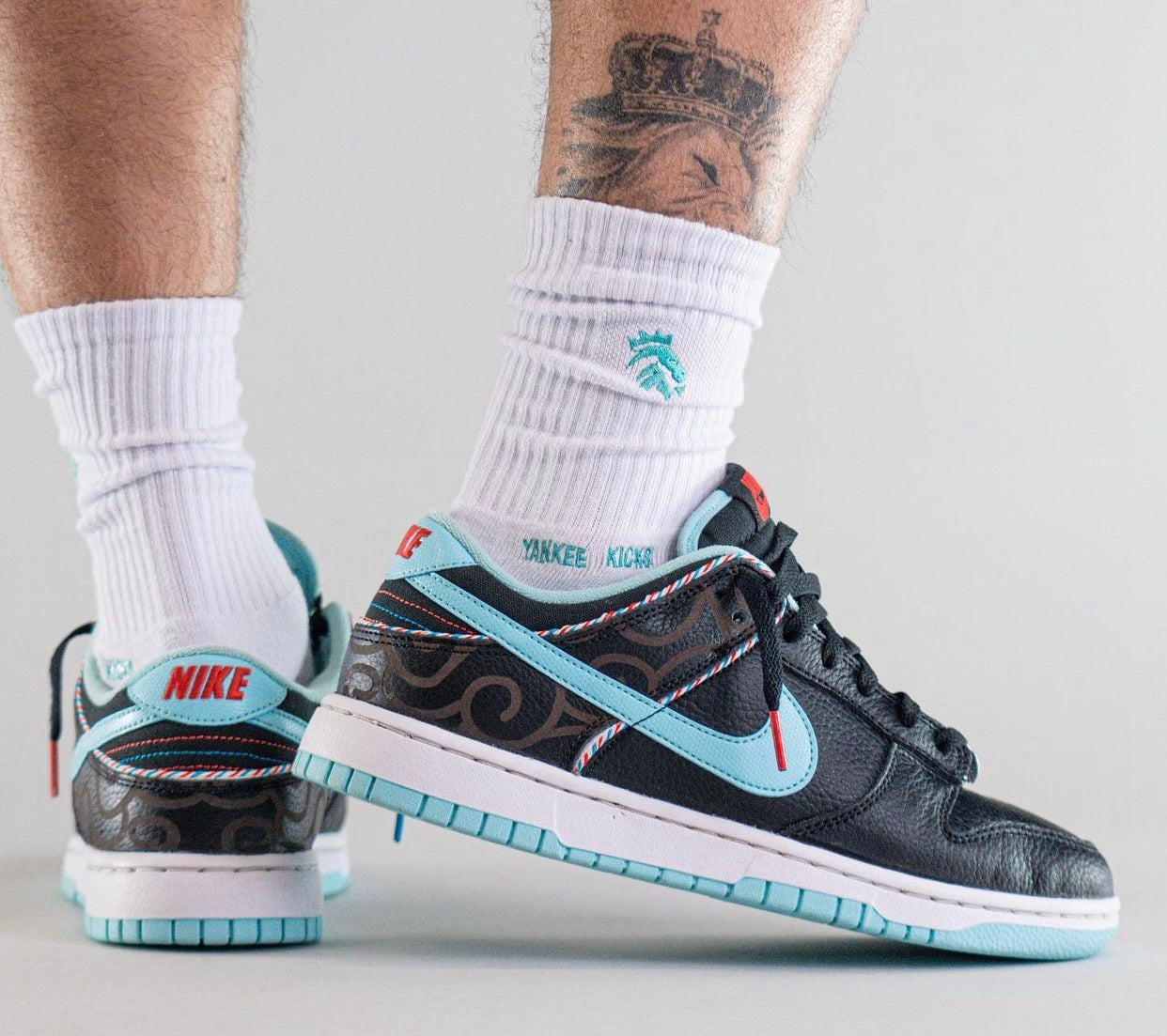 Nike Dunk Low SE Barber Shop Black