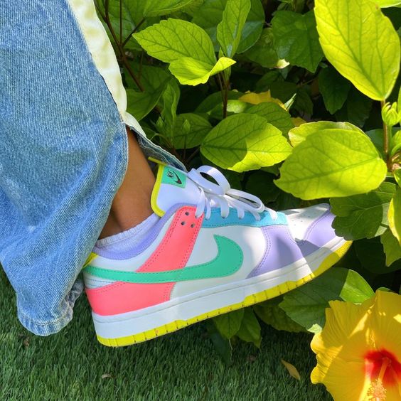 Nike Dunk Low SE Easter