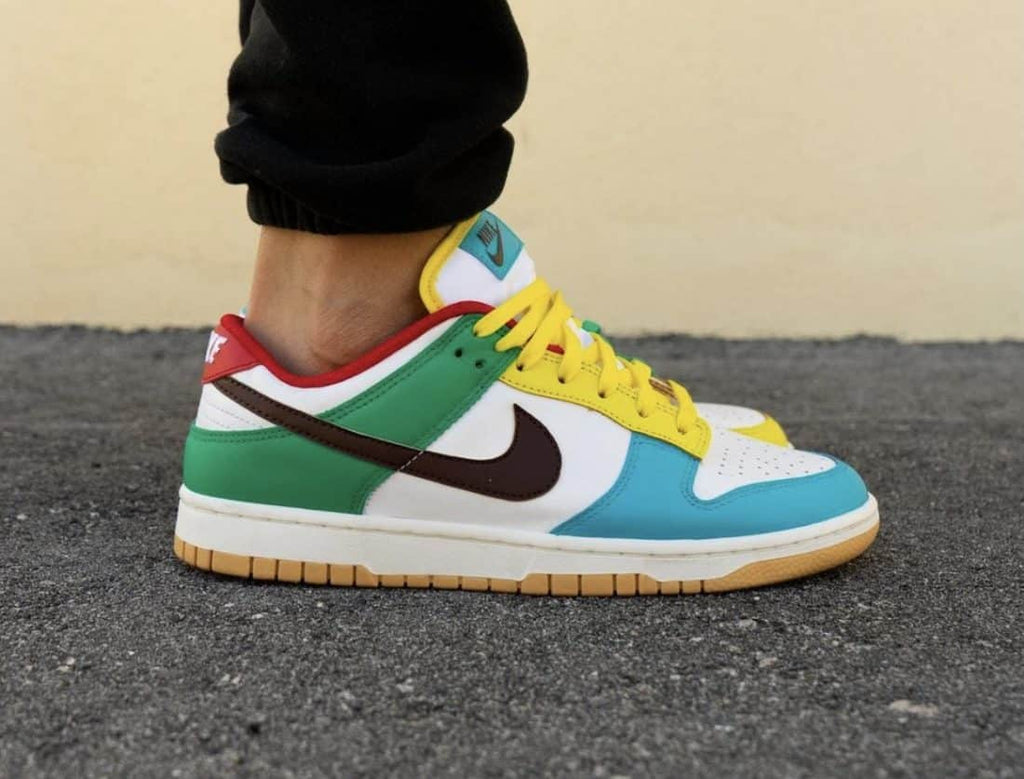 Nike Dunk Low SE Free 99 Pack White