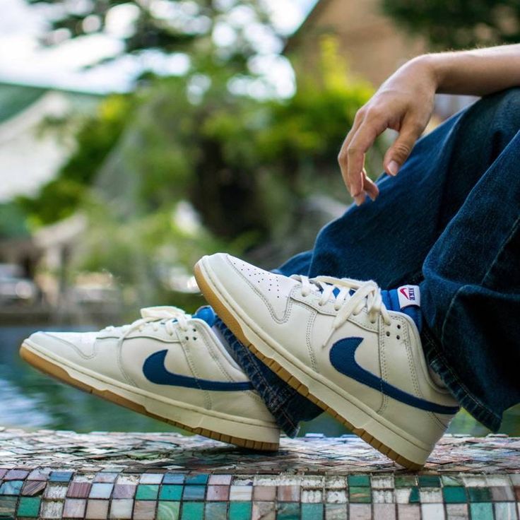 Nike Dunk Low SE Sail Dark Marina Blue